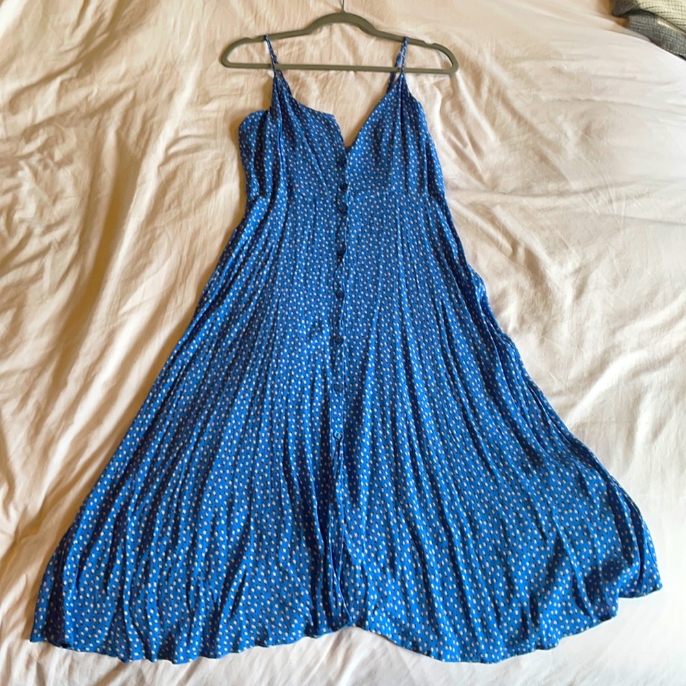 Blue floral pattern button midi dress